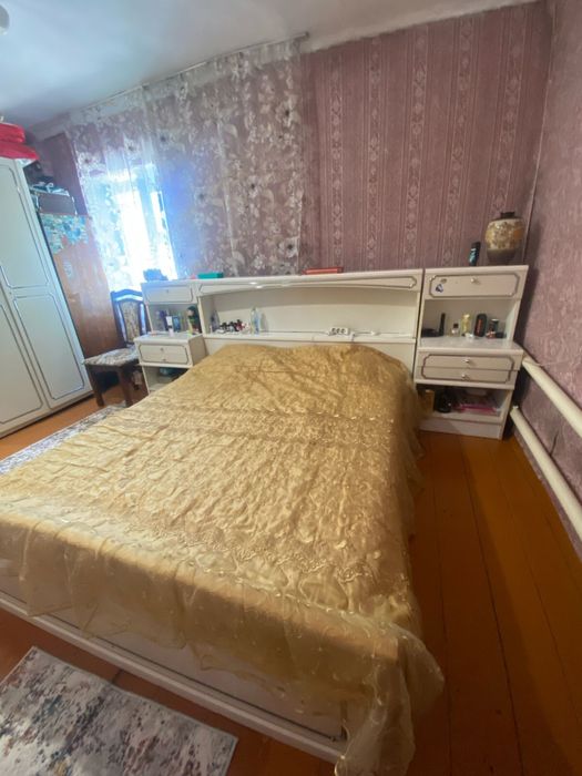 Продам спальный гарнитур