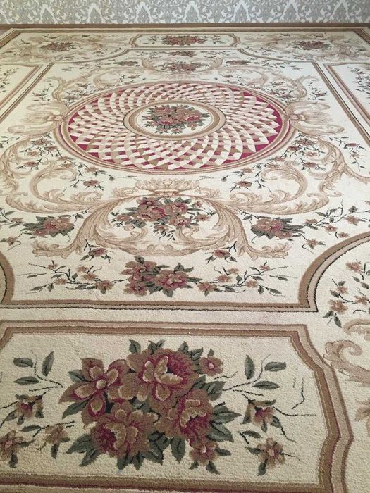 Продам ковер большой