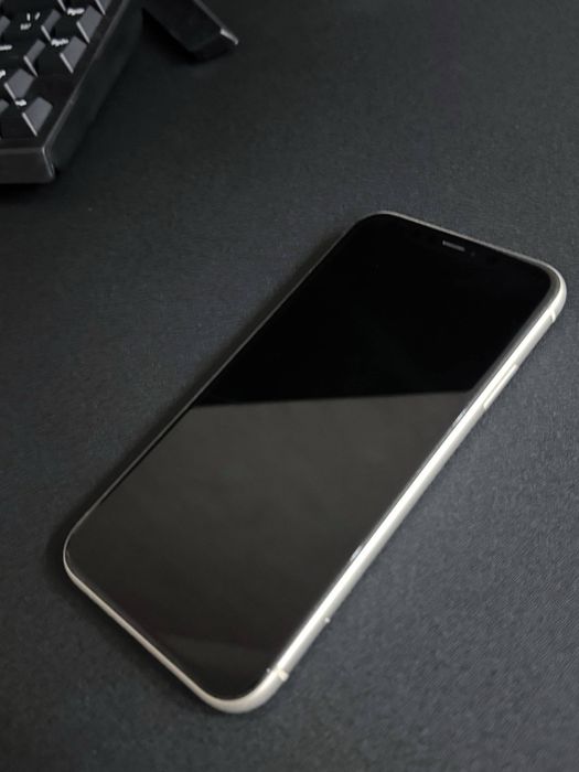 Продам iphone 11 64gb