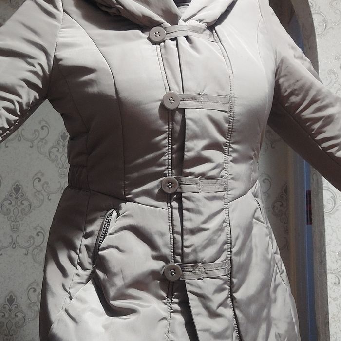 Куртка - женская.