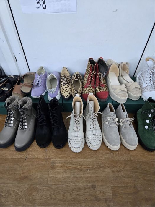 Vand urgent afacere la cheie- incaltamine/marochinarie