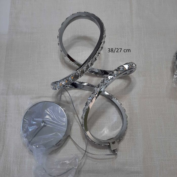 Corpuri de iluminat noi si folosite