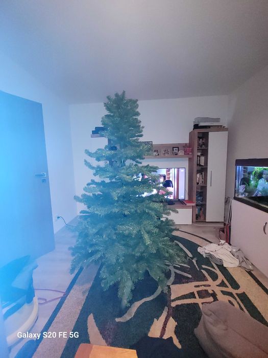 Brad artificial de vânzare