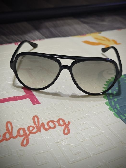 Продам Ray Ban RB4125