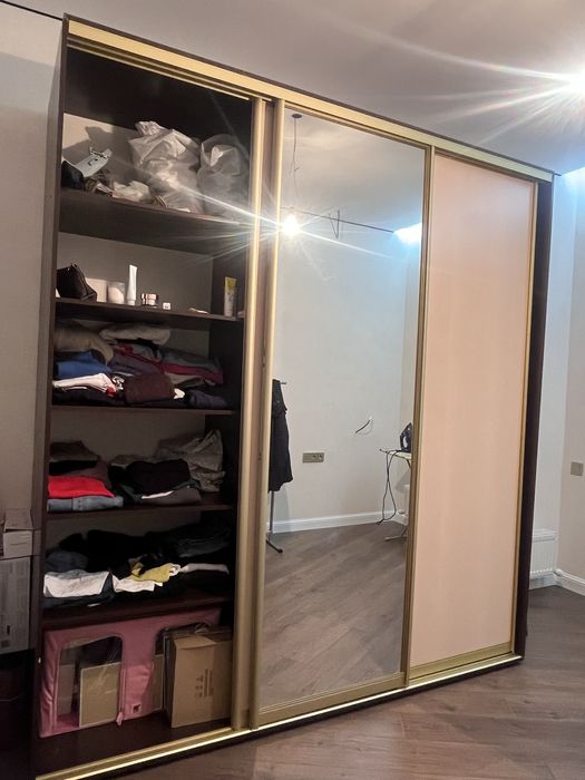 Продается шкаф-купе