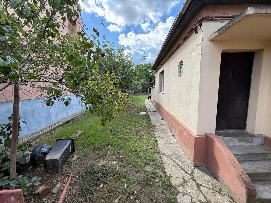 Ofer spre vanzare Casa 4 Camere / Teren 8,5 Arii zona Titulescu