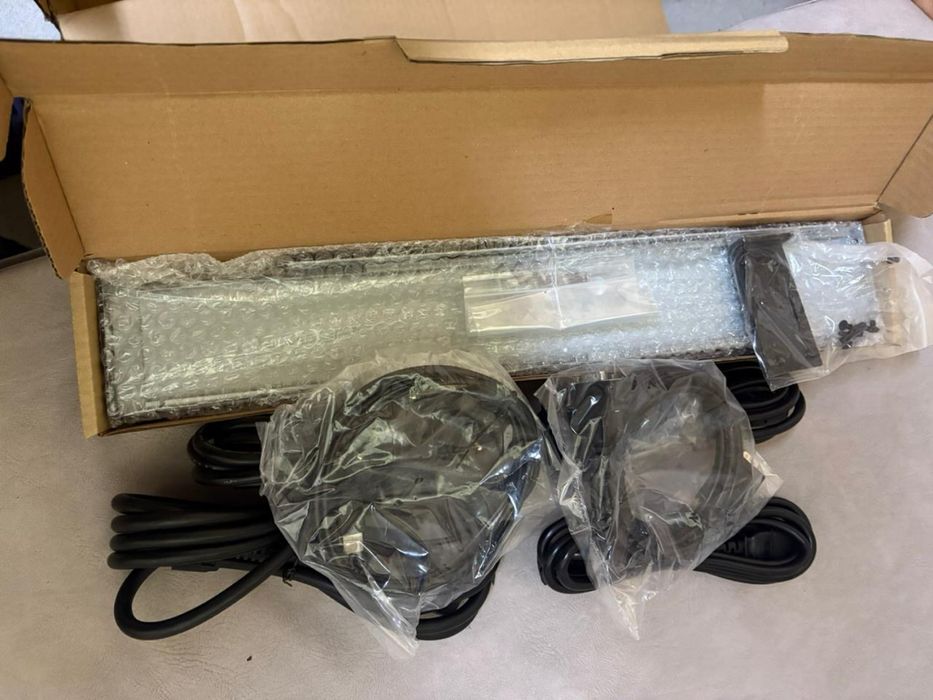 ИБП, Tripp Lite, SUINT2200LCD2U, 2200VA