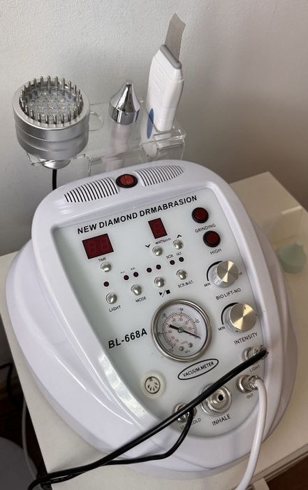 Косметологический аппарат Oval 7-в-1