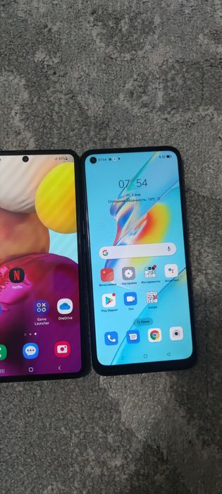 Продам два телефона рабочие