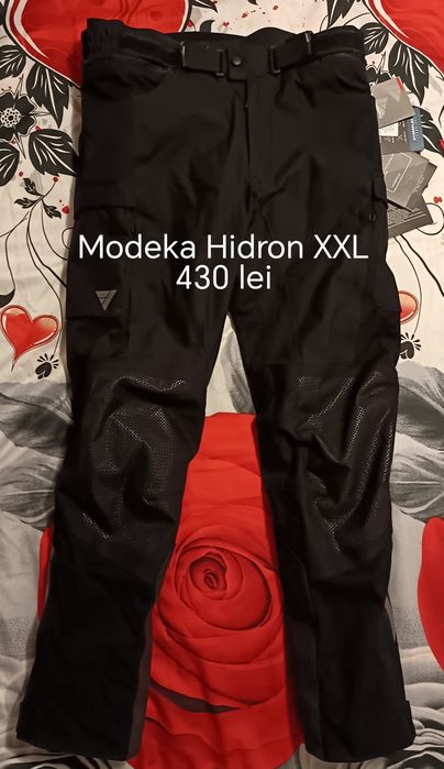 Pantaloni moto noi