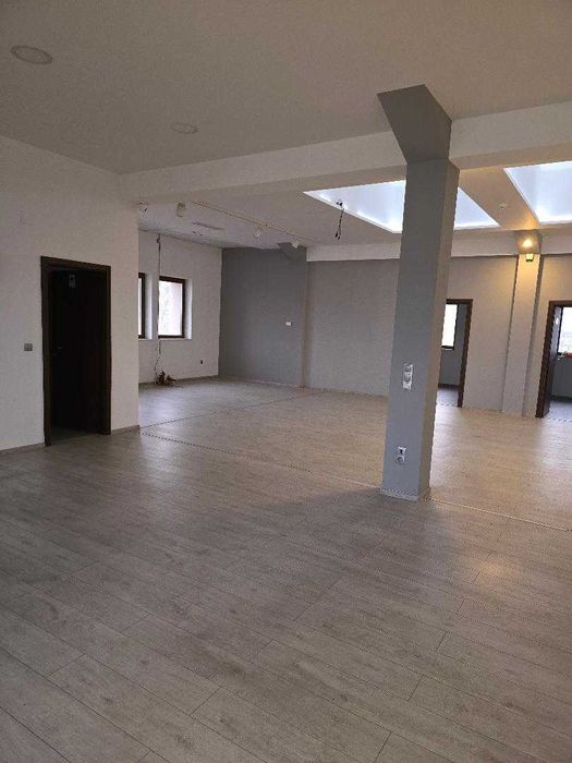Dăm în chirie 185 mp. spatiu comercial pentru activitati diverse