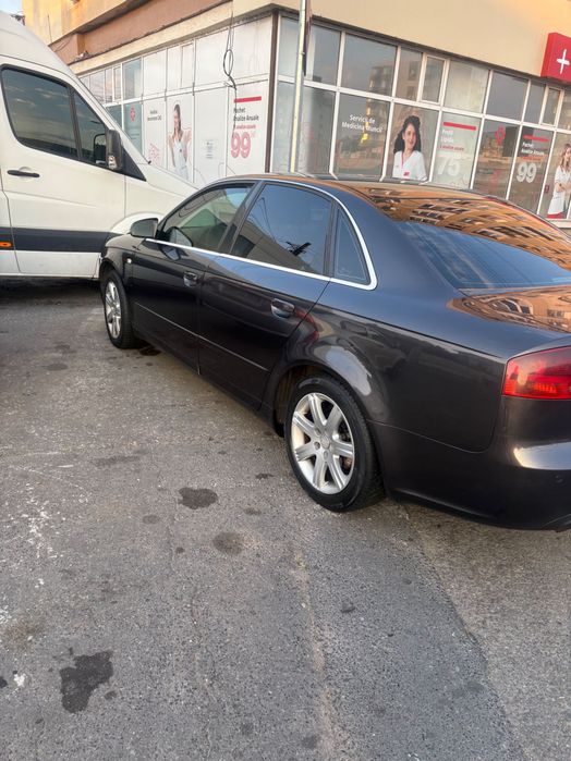 Mașina auto. Audi A4, 2006