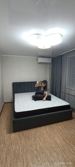 Продам кровать двухспальная.