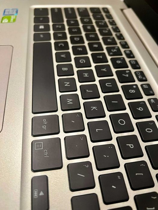 Laptop ASUS VivoBook S15
