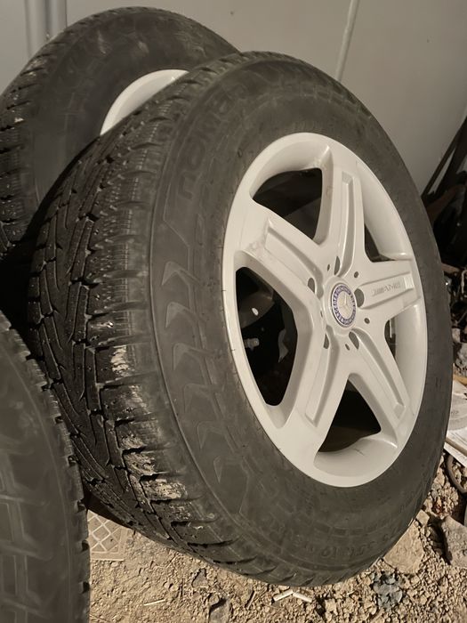 Продам шины с дисками на гелендваген
