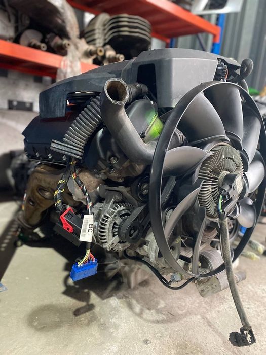 Двигатель Мотор Land Rover 4.4 литра