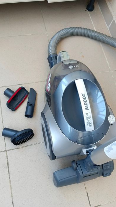 Пылесос LG 2000W