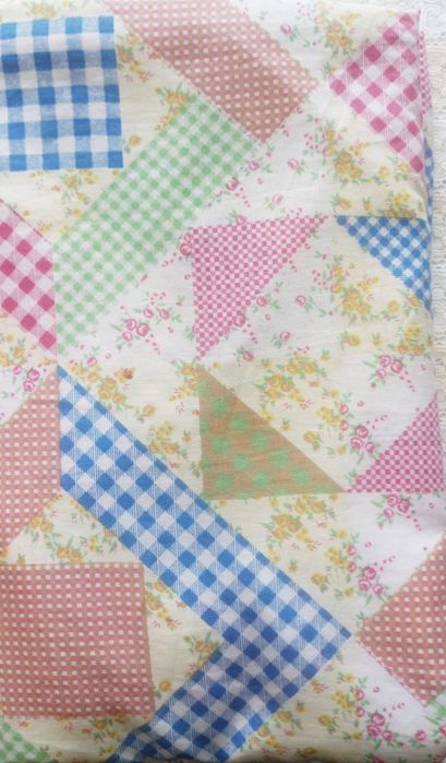 простыни навалочки пододеяльники  посуда