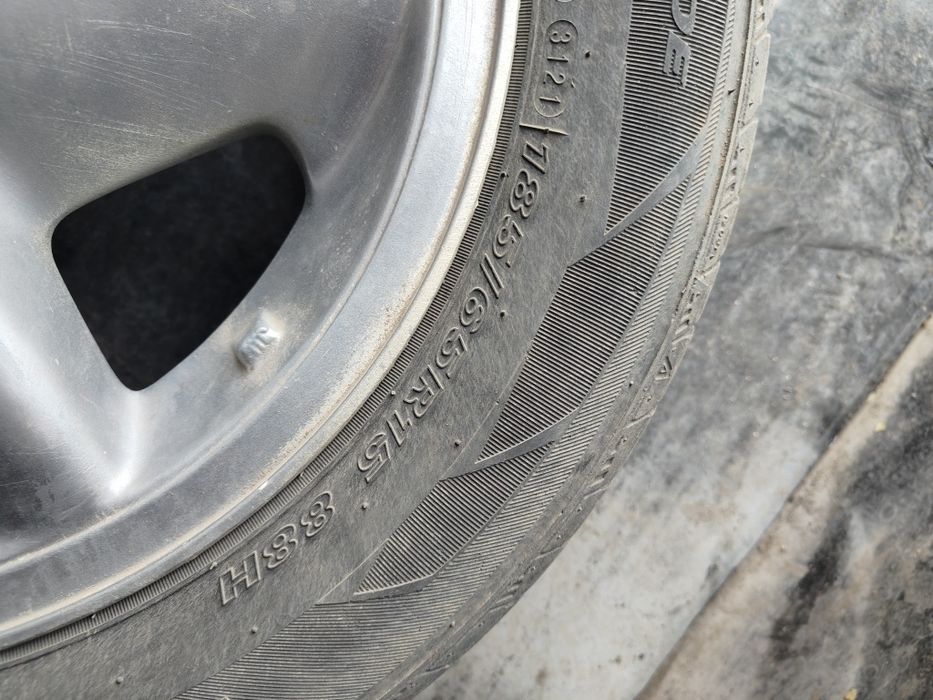 Продам шины с дисками R15 185/65