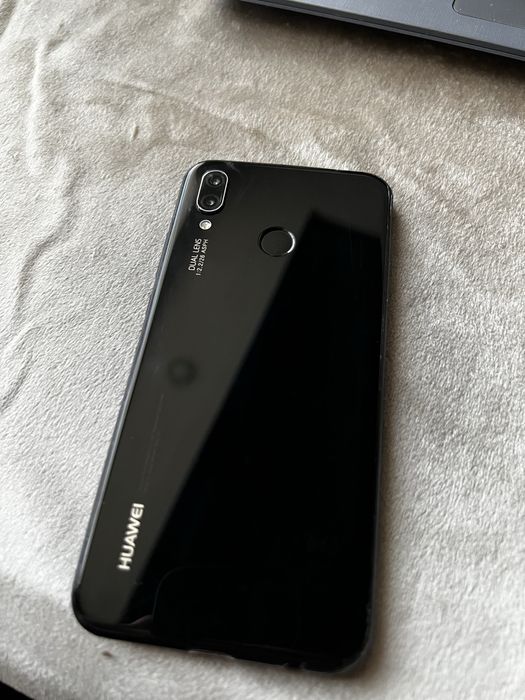Продам Huawei P20 Lite