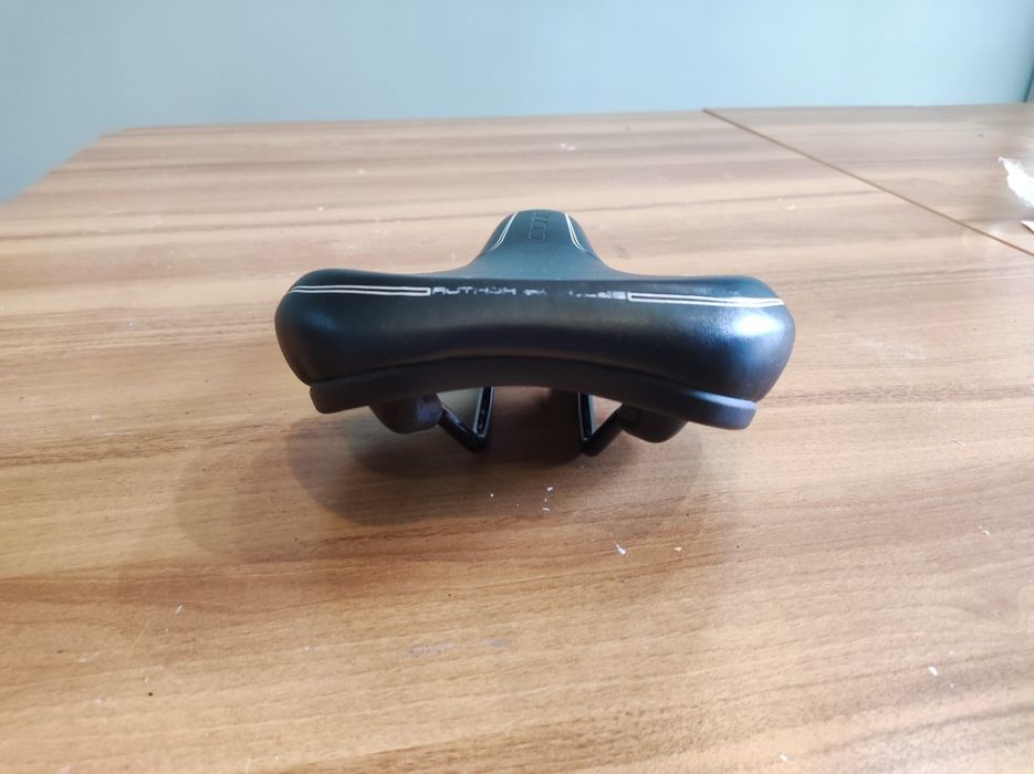 Велосипедное седло продам