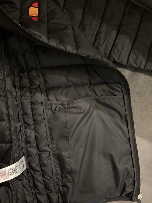 Яке ellesse ново