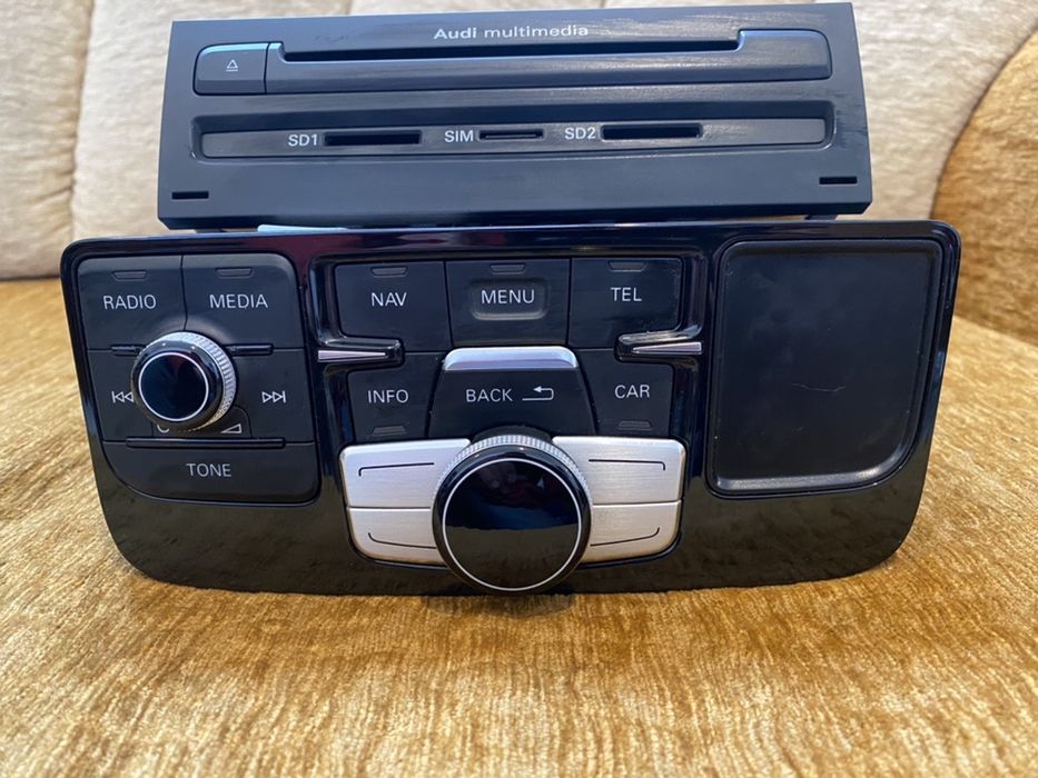 Touch pad / Multimedia / MMI Audi A8 4H D4 2010-2017