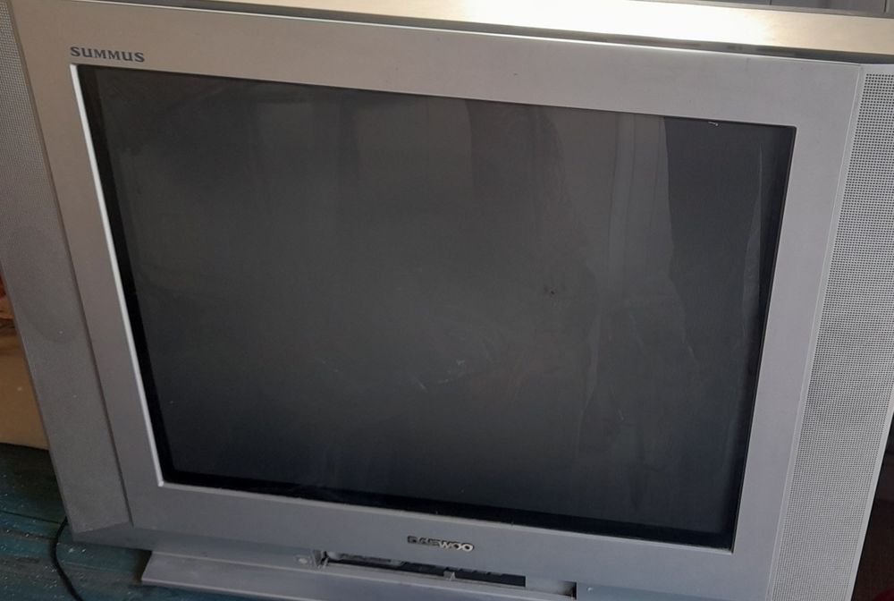 Телевизор старый Daewoo