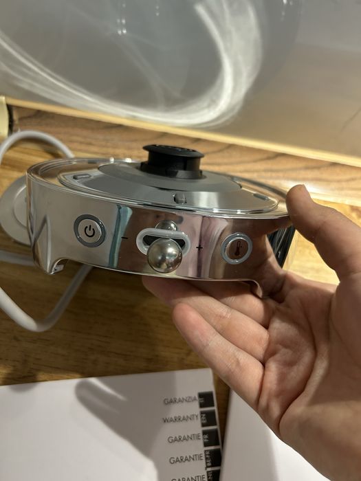 Чайник smeg,бежовый