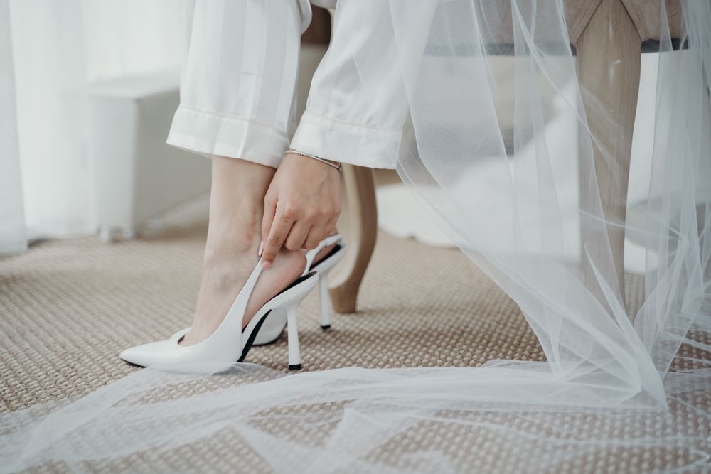 Продам Туфли белые