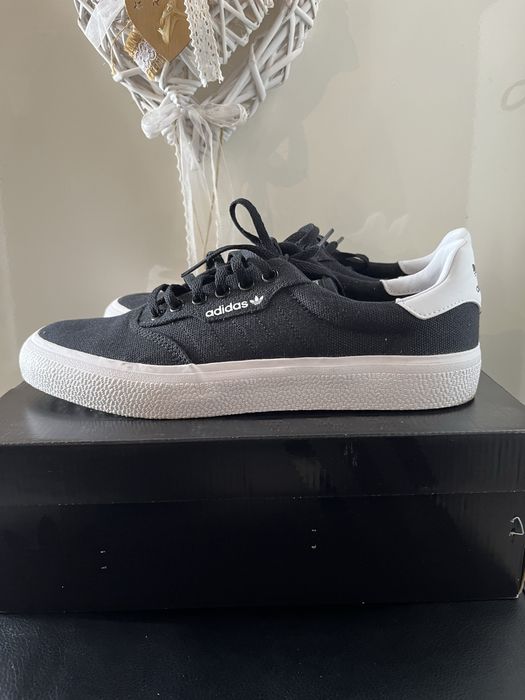 Кецове от плат Adidas 3MC номер 42
