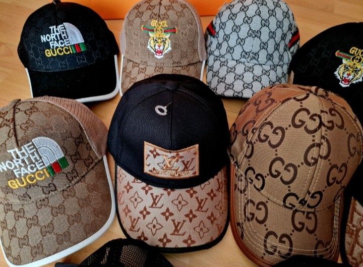 Sepci reglabile,model unisex, super preț,logo brodat, saculet,eticheta