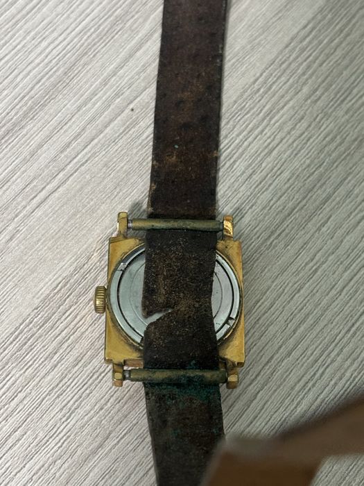 Продам советские часы