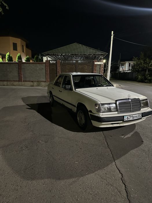 Мерседес Е230 на ходу