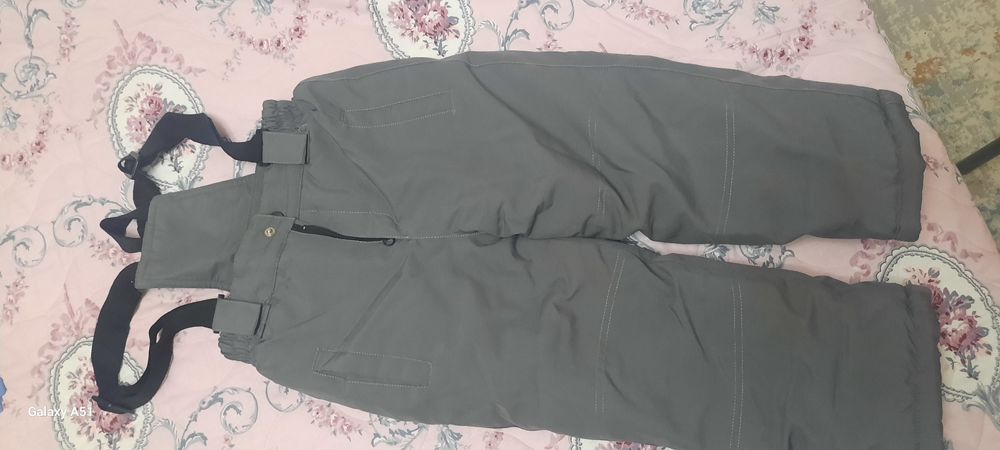 Куртка и комбинезон