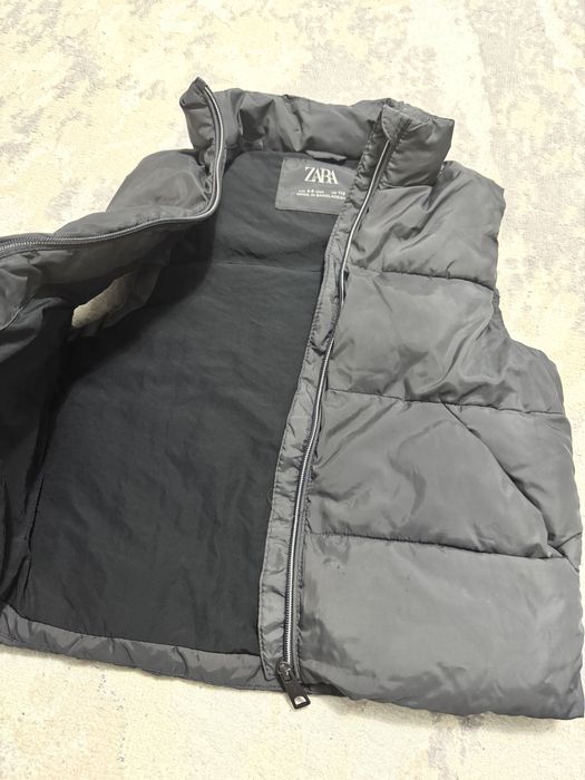 Продам жилетку ZARA (графит)