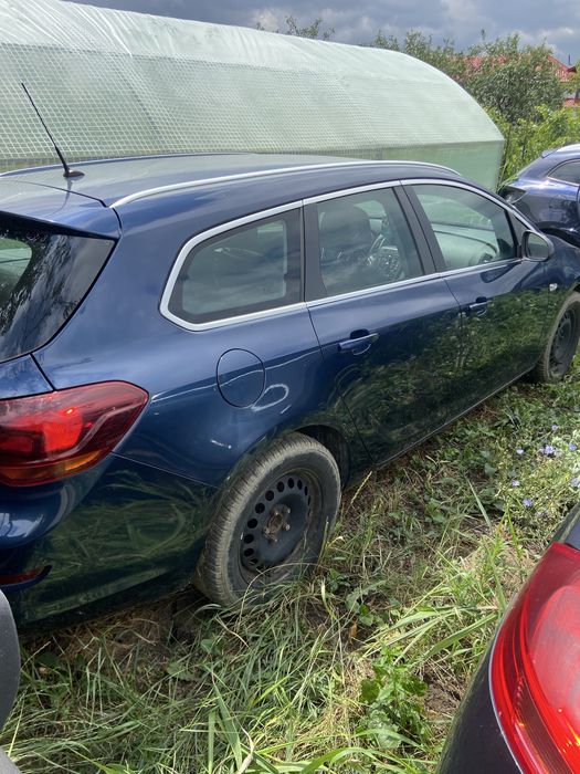 Usa/usi fata/spate/stanga/dreapta opel astra j break