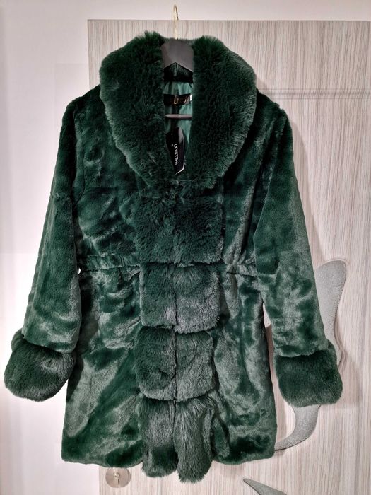 Haine blana artificiala noi