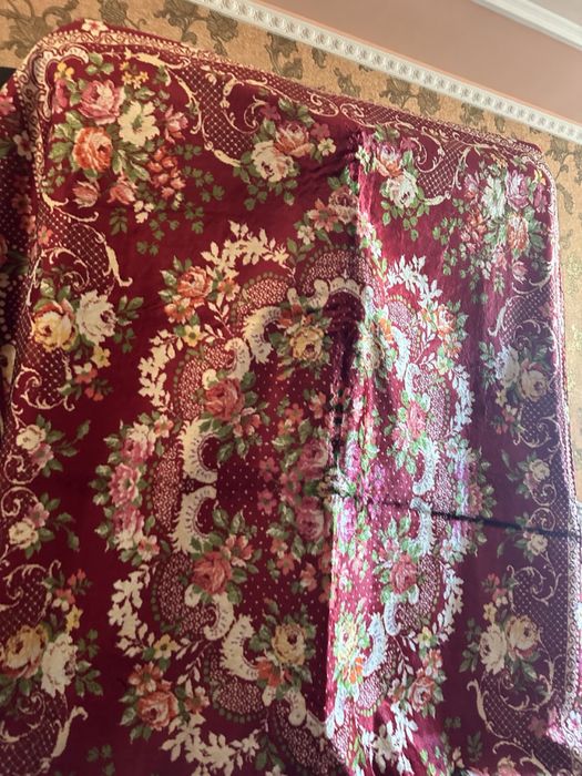 продам альбанский ковер