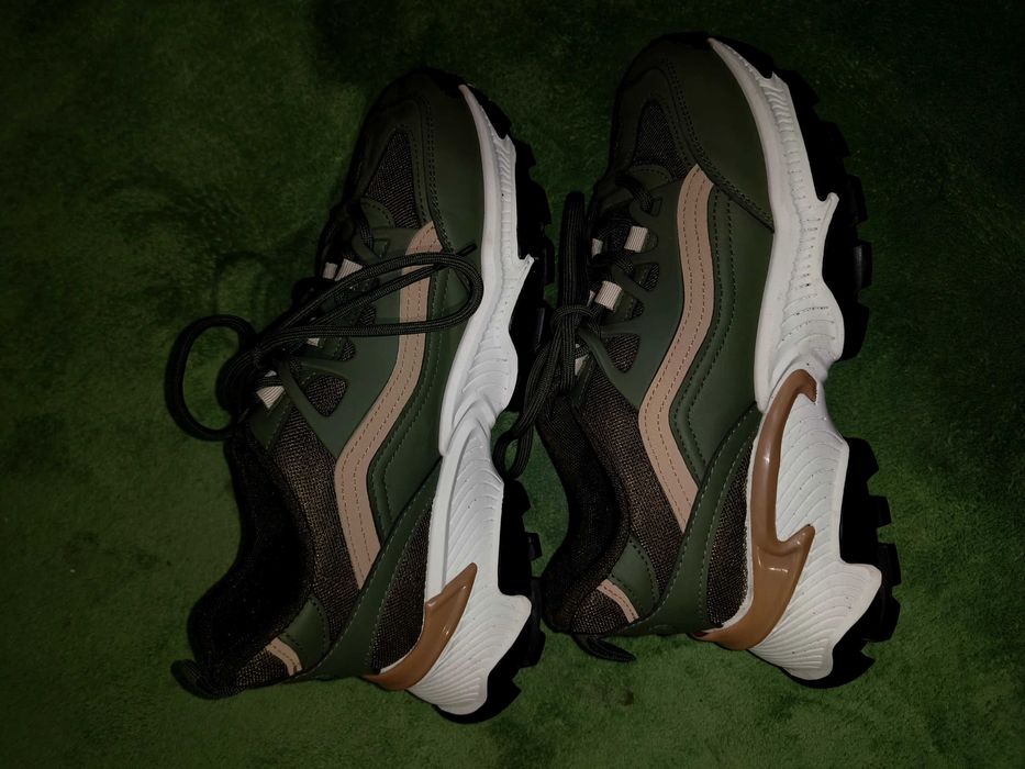 Дамски обувки номер 40