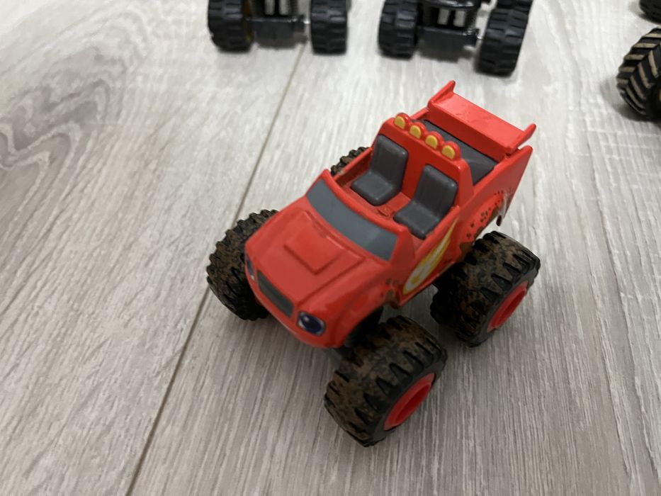 Vand masinute robot , blaze , ikea , cars
