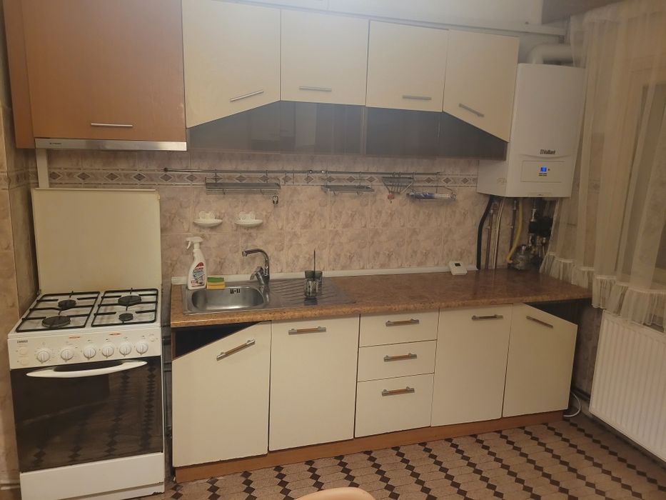 Închiriez apartament cu doua camere în zona Amaradia