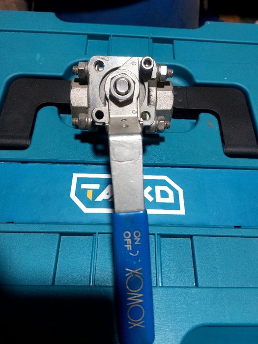 Продам кран шаровый