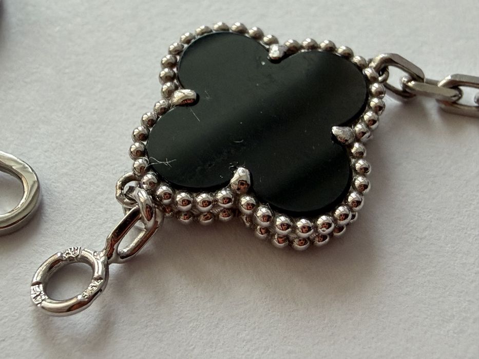 Van Cleef  гривна 18к