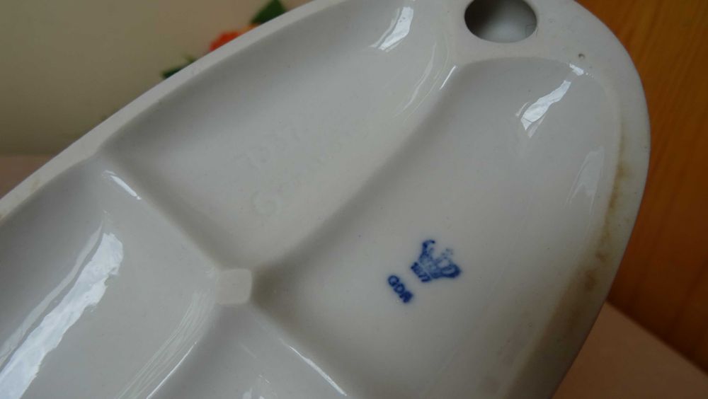 Винтидж порцеланова статуетка  котета *Gräfenthal Carl Scheidig*