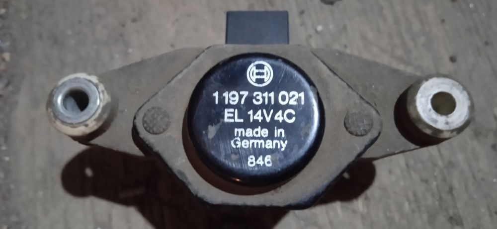 Оригинальные запчасти б.у на Audi 80 b3