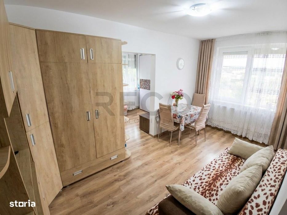 RECO Apartament cu 3 camere etaj 2 zona Velenta