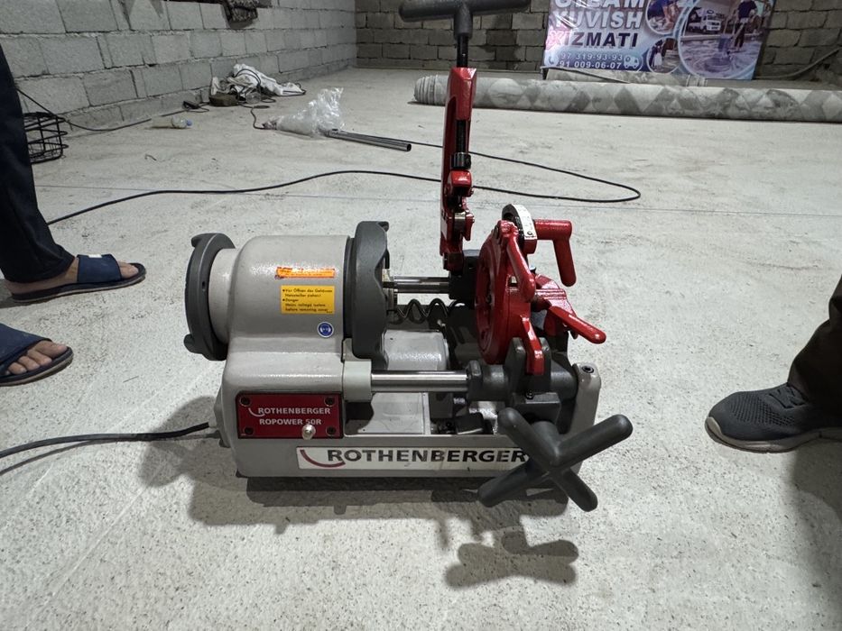 Metal turbalarga rezba ochish aparati