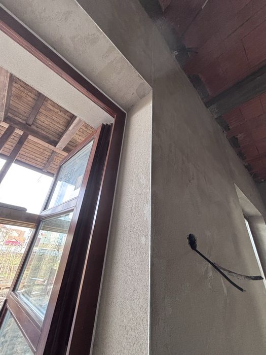 Executam lucrari tencuala mecanizate