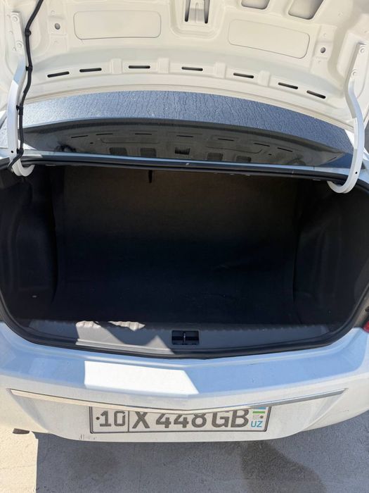 Chevrolet Cobalt 2024 — 3